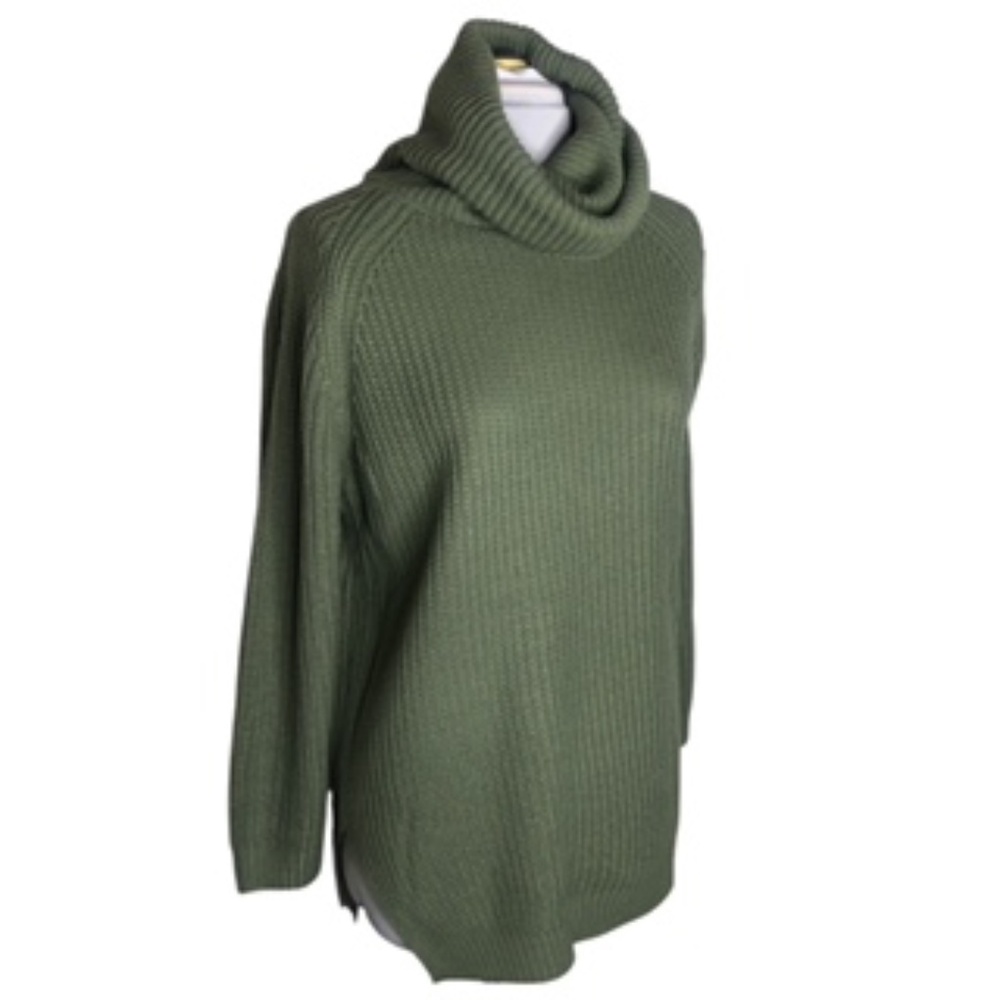 NWOT No Brand Label Cowl Neck Side Split Raglan Sleeve Olive Tunic Size L